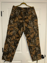 Load image into Gallery viewer, 90’s Mossy Oak Fall Foliage Pants (M) 🇺🇸