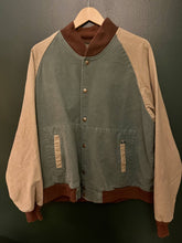 Load image into Gallery viewer, Mossy Oak Companions Jacket (XL)🇺🇸