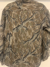 Load image into Gallery viewer, Mossy Oak Treestand LS Button Up