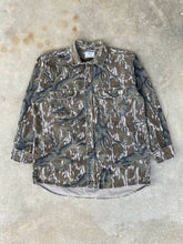 Load image into Gallery viewer, Vintage Mossy Oak Tree Stand Camo Chamois Button Up Shirt (XL)🇺🇸