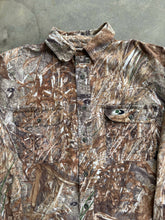 Load image into Gallery viewer, Mossy Oak Duckblind Chamois Button Up Shirt (L)