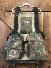 Load image into Gallery viewer, 00’s Mossy Oak Shadowleaf Strap Vest (XL/XXL) 🇺🇸