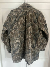 Load image into Gallery viewer, 90’s Mossy Oak Treestand Chamois Button Down (M) 🇺🇸