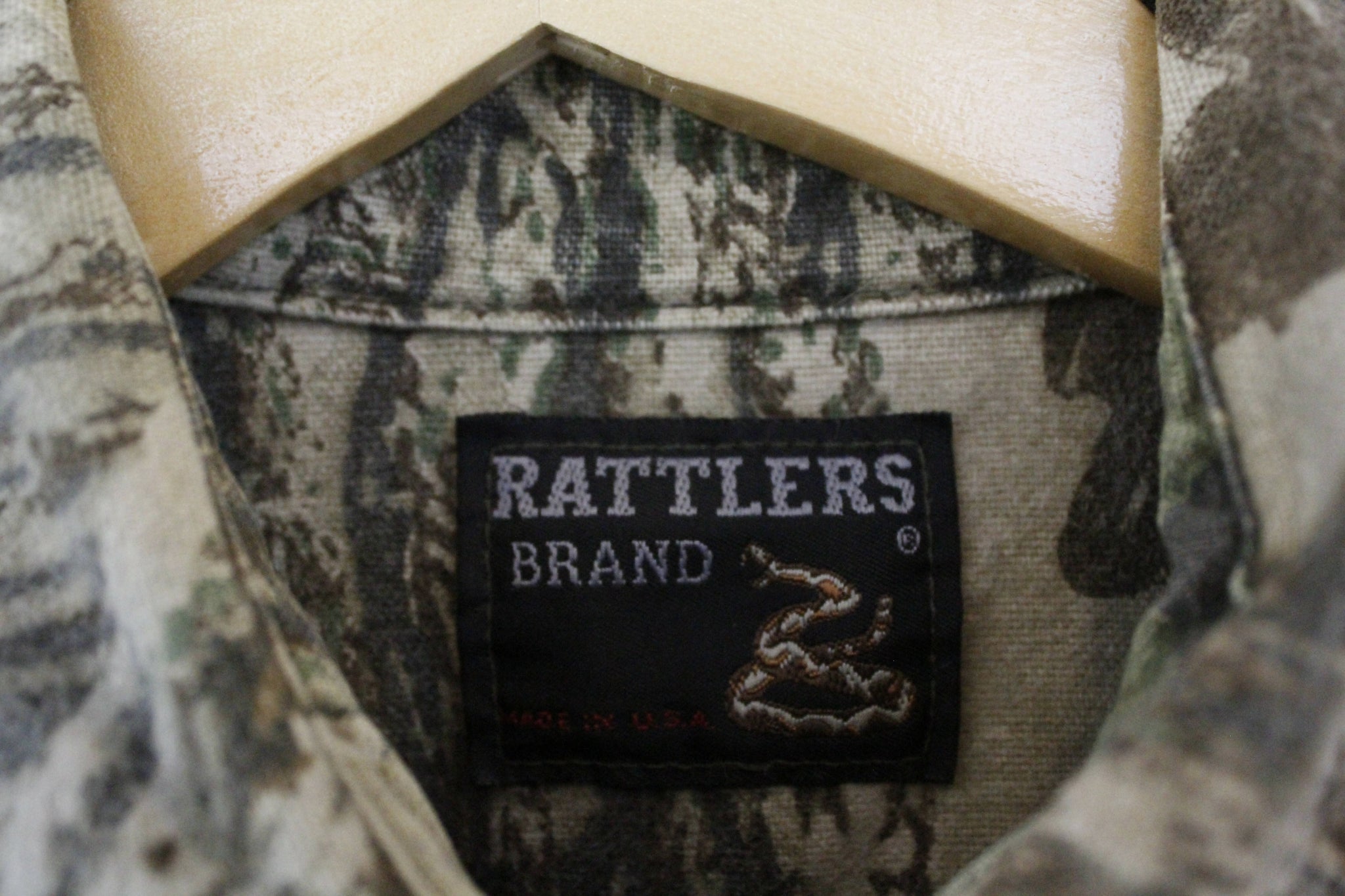 Vintage Rattlers Brand Realtree Camo Men's Button Up Front Shirt XL