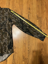Load image into Gallery viewer, MossyOak TreeStand Button Down Shirt (S)