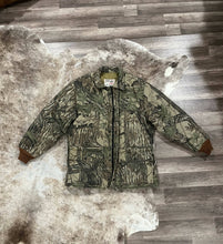 Load image into Gallery viewer, Vintage Walls Blizzard Pruf Jacket Realtree Pattern (XL)🇺🇸