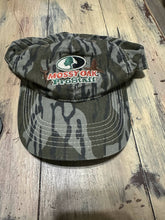 Load image into Gallery viewer, Mossy oak bottomland pro staff hat