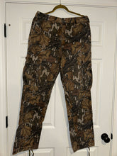 Load image into Gallery viewer, 90’s Mossy Oak Fall Foliage Pants (M) 🇺🇸