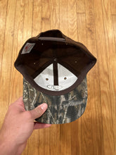 Load image into Gallery viewer, Vintage Mossy Oak Fieldstaff Snapback