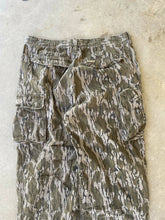 Load image into Gallery viewer, Mossy Oak Bottomland Pants 39 x 30.5