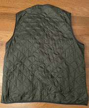 Load image into Gallery viewer, Barbour Cherokee Plantation Quilted Gilet (XL)