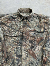 Load image into Gallery viewer, Russell Mossy Oak Duck Blind Camo Button Up (M)