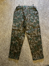 Load image into Gallery viewer, Mossy Oak Greenleaf 34x34 Pants Brand New