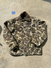 Load image into Gallery viewer, Vintage Carhartt Duck Camo Jacket (M)