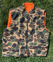 Load image into Gallery viewer, Reversible Quilted Blaze Orange / Camo Insulated Vest Large - USA