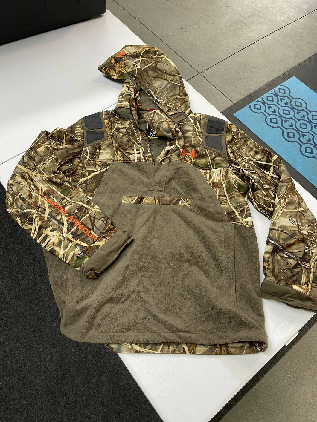 Under armor skysweeper hoodie Clearance