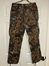 Load image into Gallery viewer, 90’s Mossy Oak Fall Foliage Pants (M) 🇺🇸