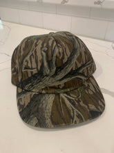 Load image into Gallery viewer, Mossy Oak Treestand Blank SnapBack