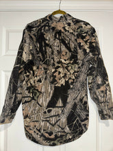 Load image into Gallery viewer, 90’s Mossy Oak Breakup (1st Gen) LS Button Up Shirt (M) 🇺🇸