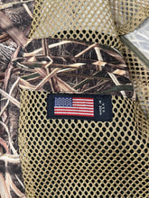 Load image into Gallery viewer, Mossy Oak Blades Blazer Jacket (S)