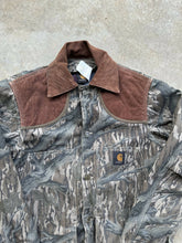 Load image into Gallery viewer, 90’s Vintage Carhartt Treestand Camo Blanket Lined Jacket (M) 🇺🇸