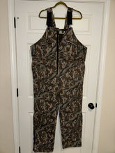 Load image into Gallery viewer, 90’s Mossy Oak Treestand Insulated Bibs (XL) 🇺🇸