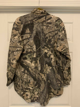Load image into Gallery viewer, Mossy Oak Breakup LS Button Up (L)