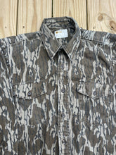 Load image into Gallery viewer, 80’s Original Key Mossy Oak Bottomland Button Down Shirt (M) 🇺🇸