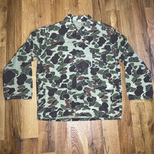 Load image into Gallery viewer, Vintage Duxbak Old School Camo Jacket (M)🇺🇸