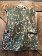 Load image into Gallery viewer, 90’s Mossy Oak Greenleaf Turkey Vest (L)🇺🇸