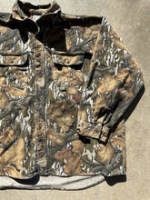 Load image into Gallery viewer, Vintage Mossy Oak Fall Foliage Chamois Button Up (4XL)