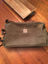 Load image into Gallery viewer, Filson Brief Case