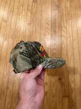 Load image into Gallery viewer, 90’s Vintage Team Realtree Hat