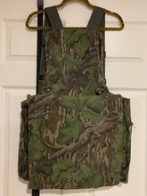 Load image into Gallery viewer, Mossy Oak Full Foliage Strap Vest (L)🇺🇸