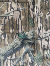 Load image into Gallery viewer, NWOT Vintage Mossy Oak 3 pocket jacket (M)