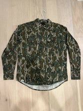 Load image into Gallery viewer, Mossy Oak Greenleaf Shirt : Size-M