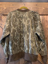 Load image into Gallery viewer, Mossy Oak Bottomland Sweat Shirt (L)🇺🇸