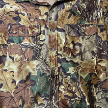 Load image into Gallery viewer, Cabelas Advantage Real Tree Large Long Sleeve