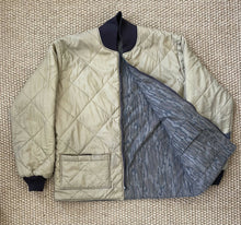 Load image into Gallery viewer, Duxbak Bottomland Insulated Reversible Bomber (L)