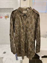 Load image into Gallery viewer, Mossy Oak Bottomland Button Up (XL)