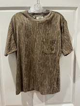 Load image into Gallery viewer, VTG Mossy Oak Bottomland TShirt (M)🇺🇸