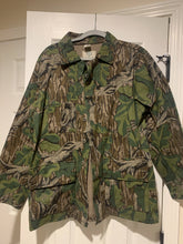 Load image into Gallery viewer, Mossy Oak Full Foliage shirt/jacket (M)🇺🇸