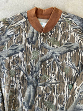 Load image into Gallery viewer, Vintage Mossy Oak Treestand Camo Bomber Jacket (XXXL) 🇺🇸