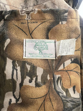 Load image into Gallery viewer, 90’s Mossy Oak Fall Foliage Strap Vest (L) 🇺🇸