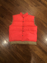 Load image into Gallery viewer, Reversible Puff Hunting Vest - Medium