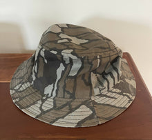 Load image into Gallery viewer, 80’s Trebark Bucket Hat (M) 🇺🇸
