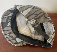 Load image into Gallery viewer, Trebark Short Bill Snapback Hat