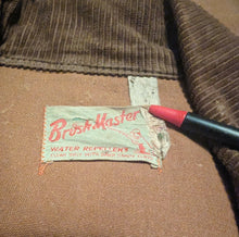 Load image into Gallery viewer, Vintage 50s Brush Master Hunting Shooting Jacket (L) Made in USA