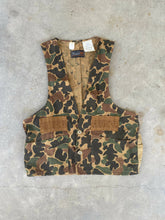 Load image into Gallery viewer, Vintage Sears Duck Camo Vest Large