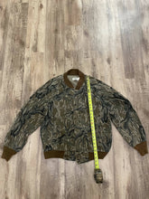 Load image into Gallery viewer, Mossy Oak original bomber jacket treestand camo (L)🇺🇸